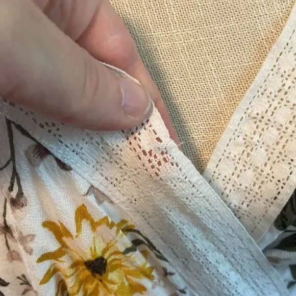 Torrid Ivory Floral Print Lace Trim Cold Shoulder Midi Dress Size 2 - Picture 8 of 13